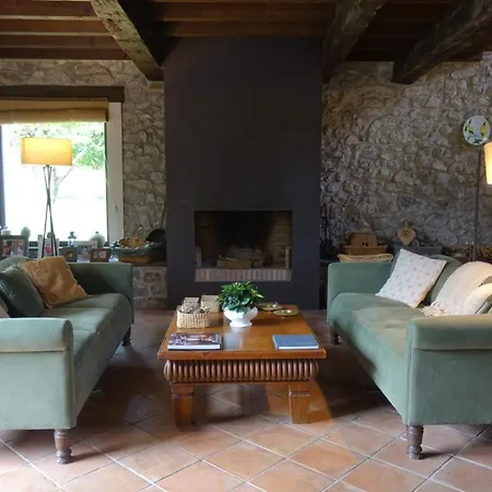 Country House In La Pereda *